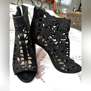 Jessica Gessina bootie hills size 6